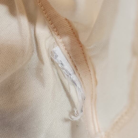 Athleta Foresthill Ascent Tank Top Cream Sleeveless Wool Nylon Stretch Hiking - Picture 6 of 9